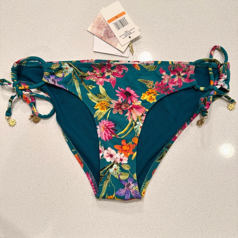 Jessica Simpson Green Floral Swim Bottoms! Gorgeous bikini separate! Gold accent